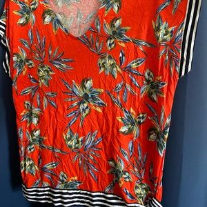 Lightweight summer top with tie on side